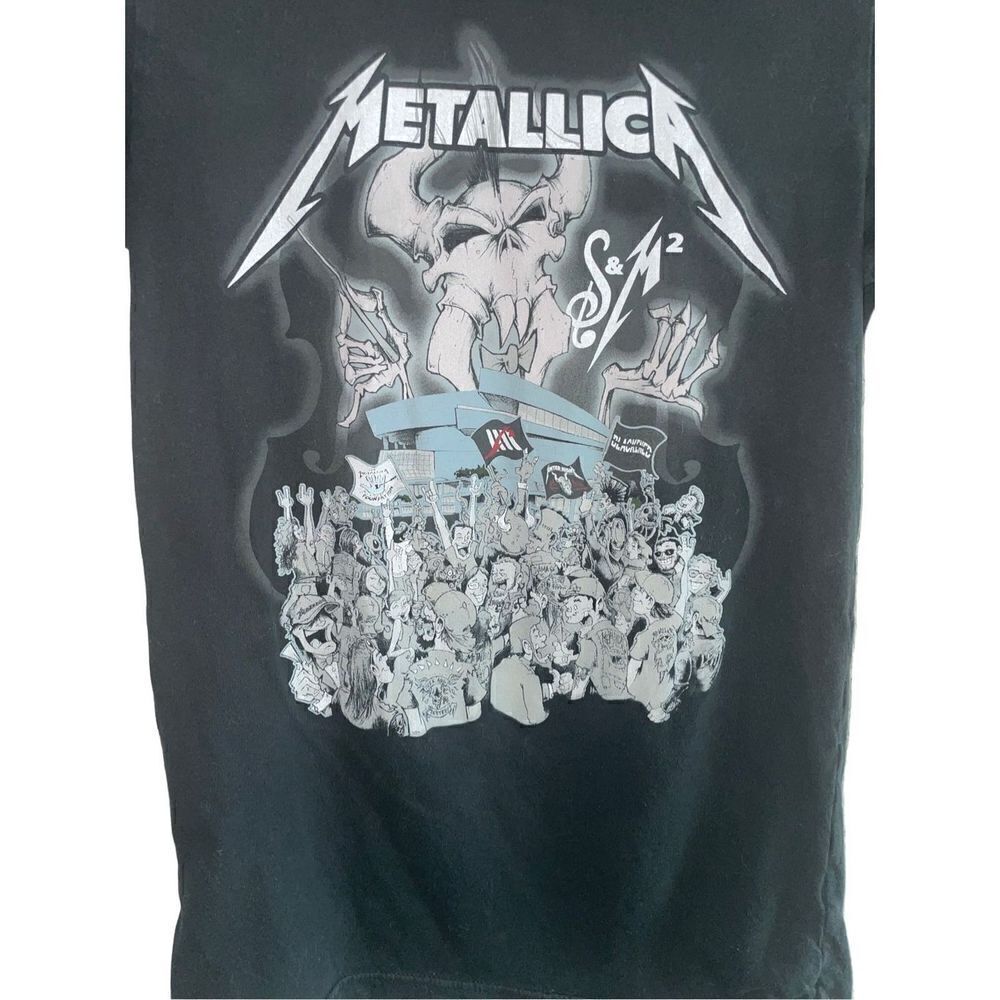 Metallica S&M2 2019 Rare T-Shirt - Picture 9 of 9